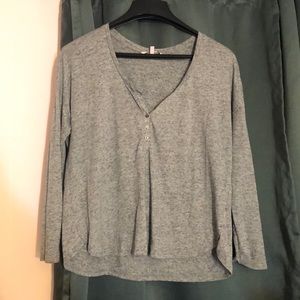 Victoria’s Secret 3/4 Sleeve Top *BUNDLE & SAVE!*